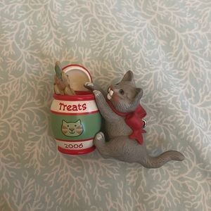 Hallmark Mischievous Kittens ornament 2006 EUC NO box
